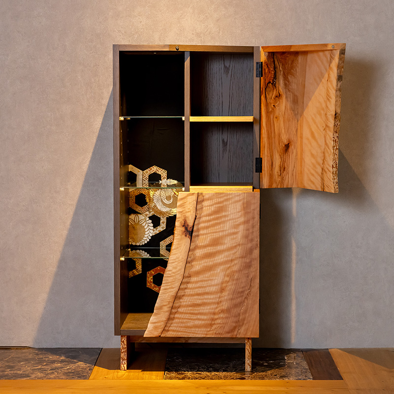 Vertical Tall Liveedge cabinet (melamine base) ｜メラミン縦木目