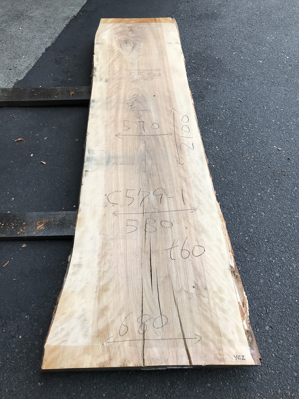 3704C579-1