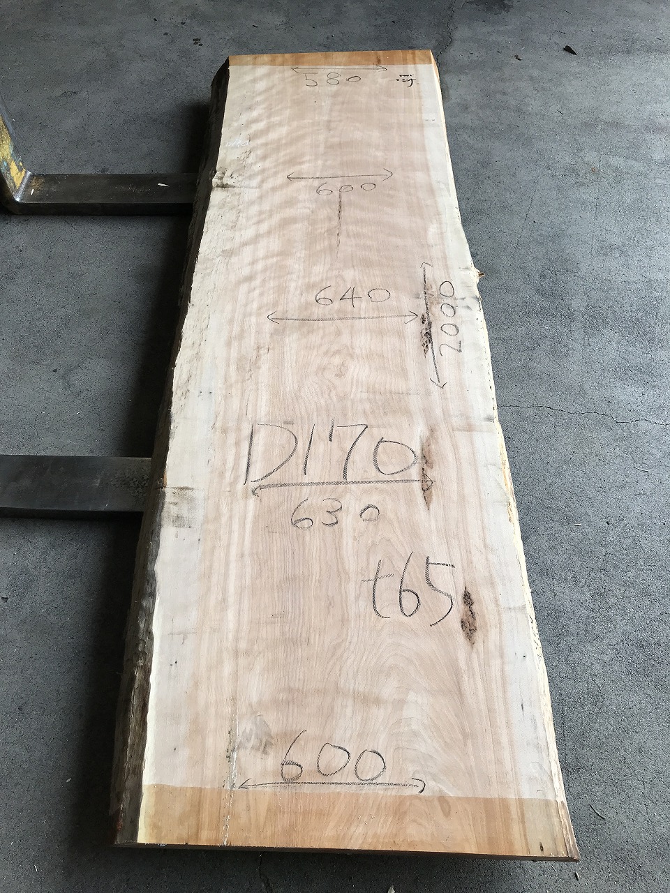 3704D170