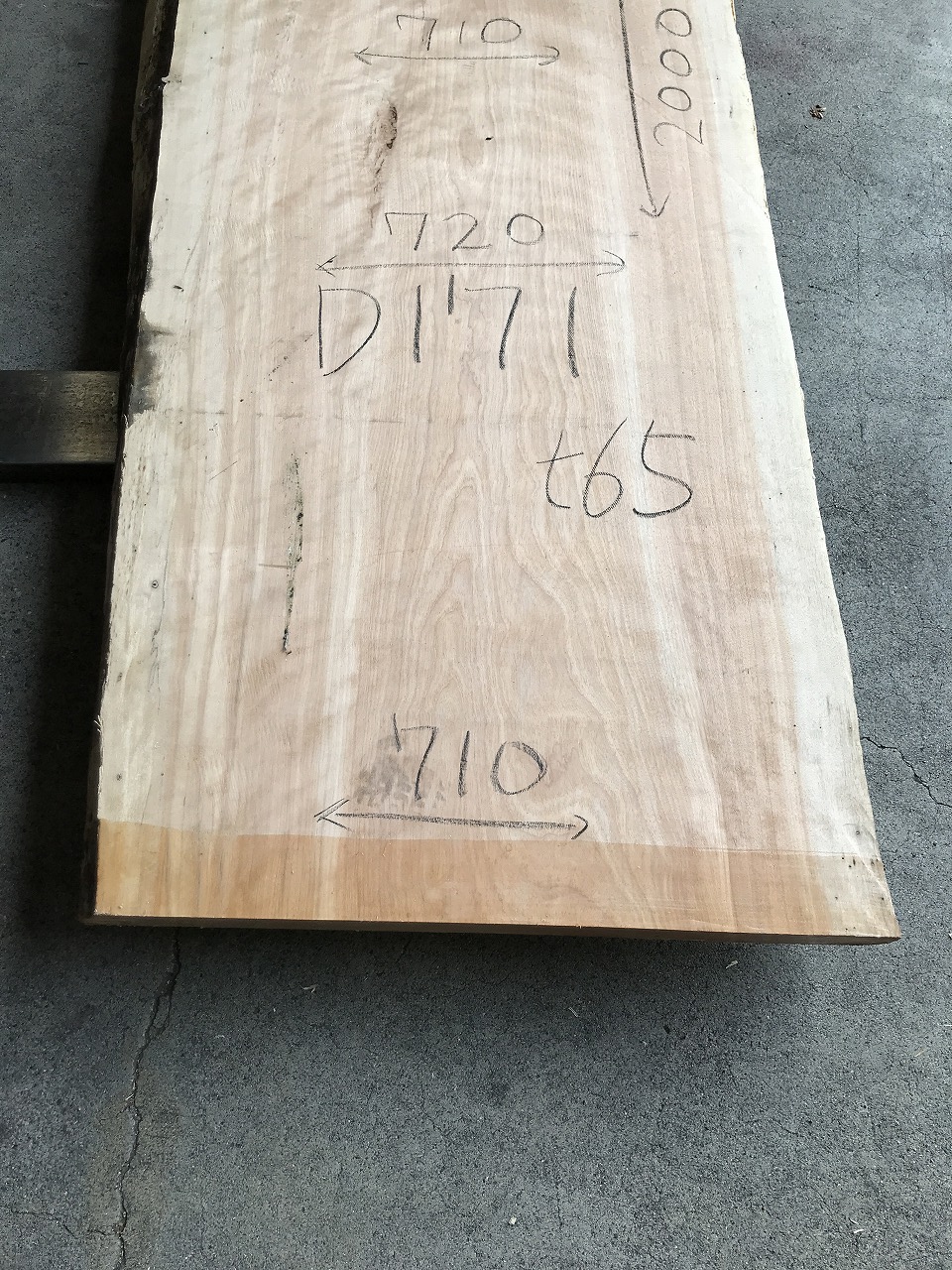 3704D171