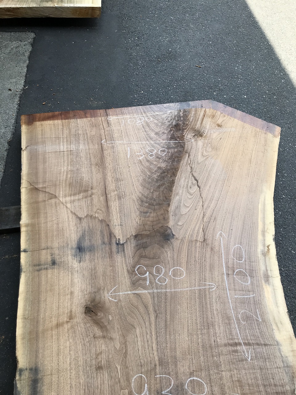 3704F21