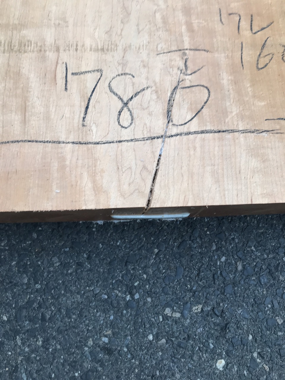 3705F102