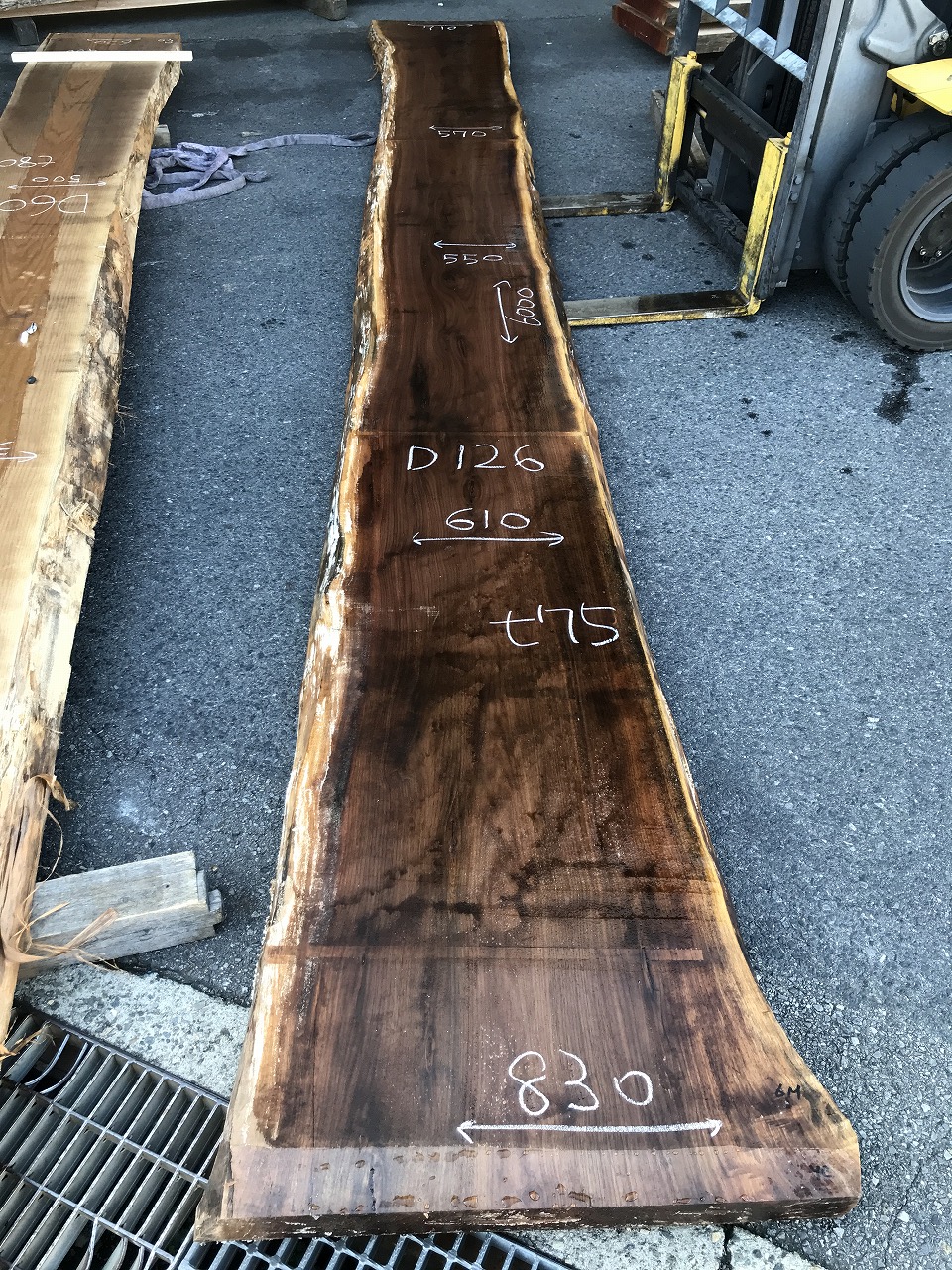 3709D126