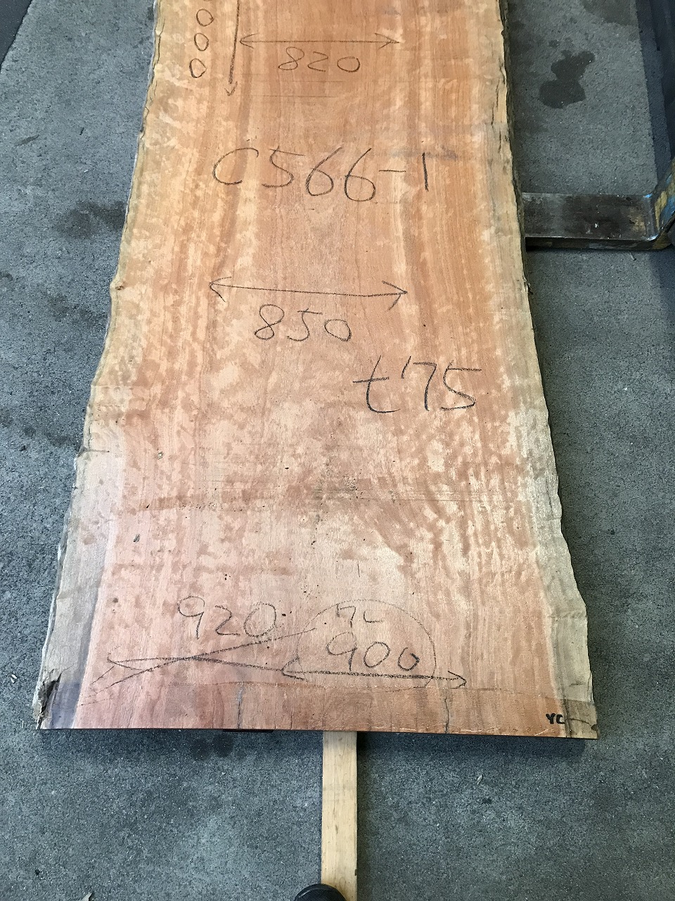 3711C566-1