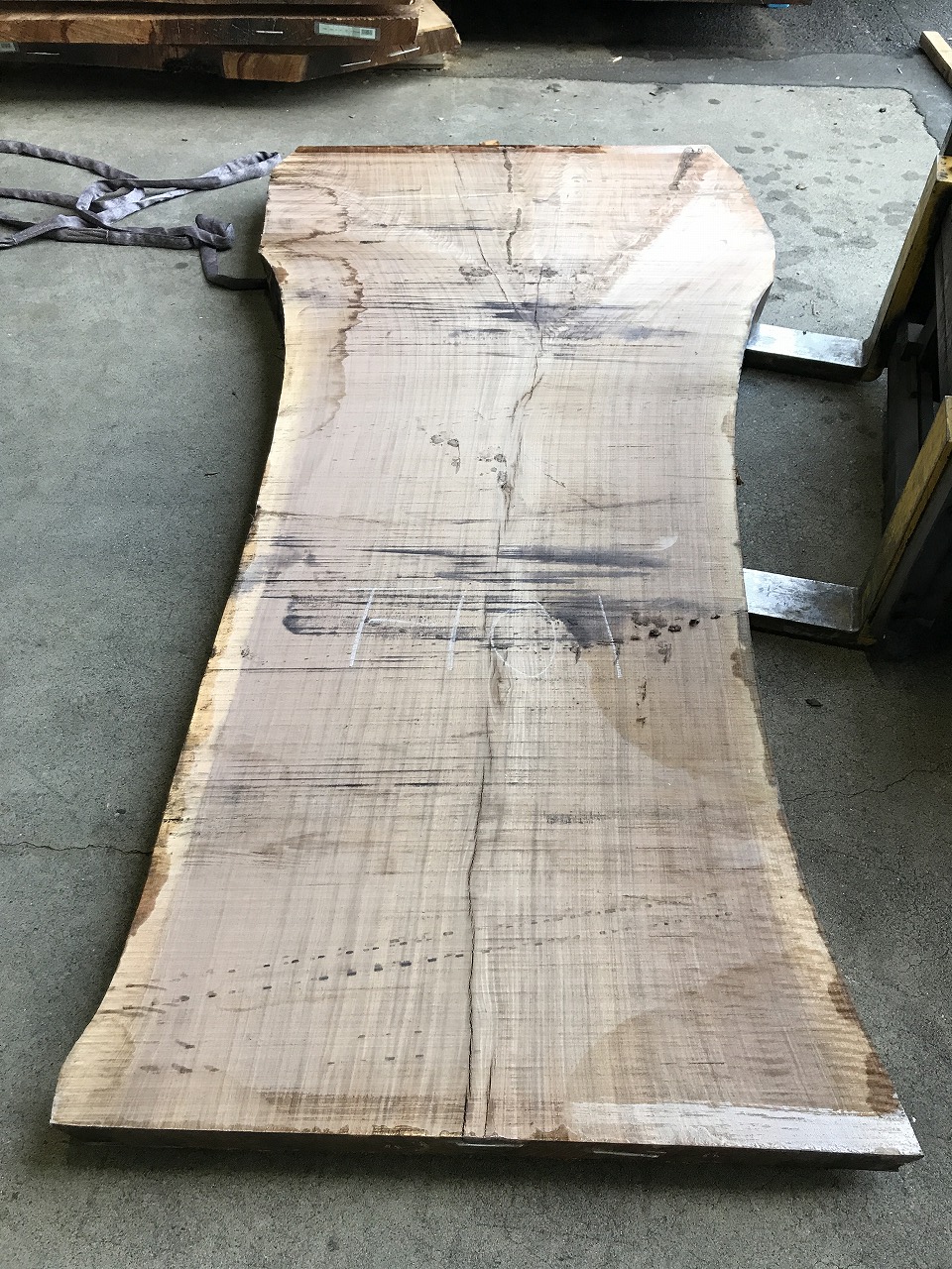 3711F101