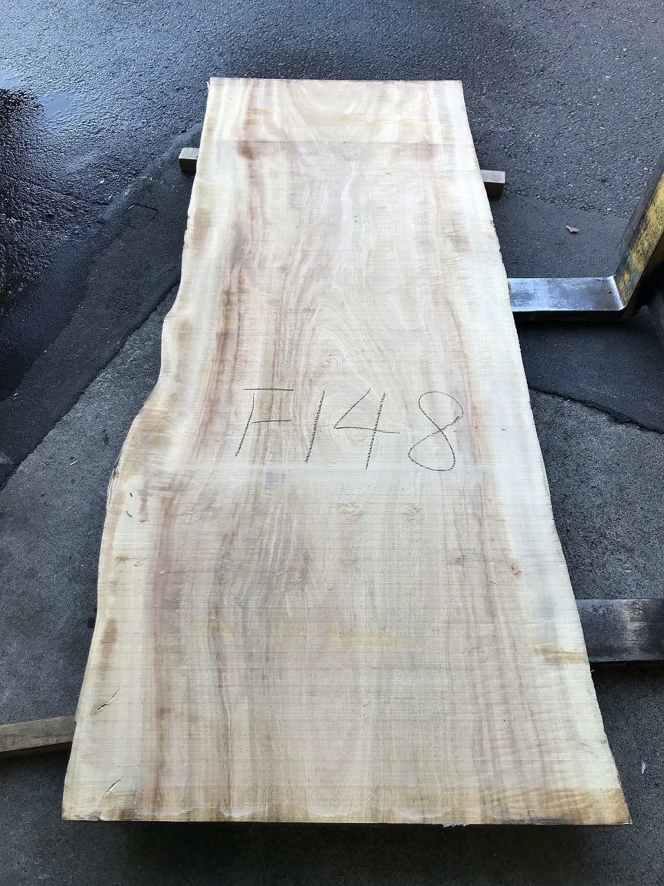 3711F148