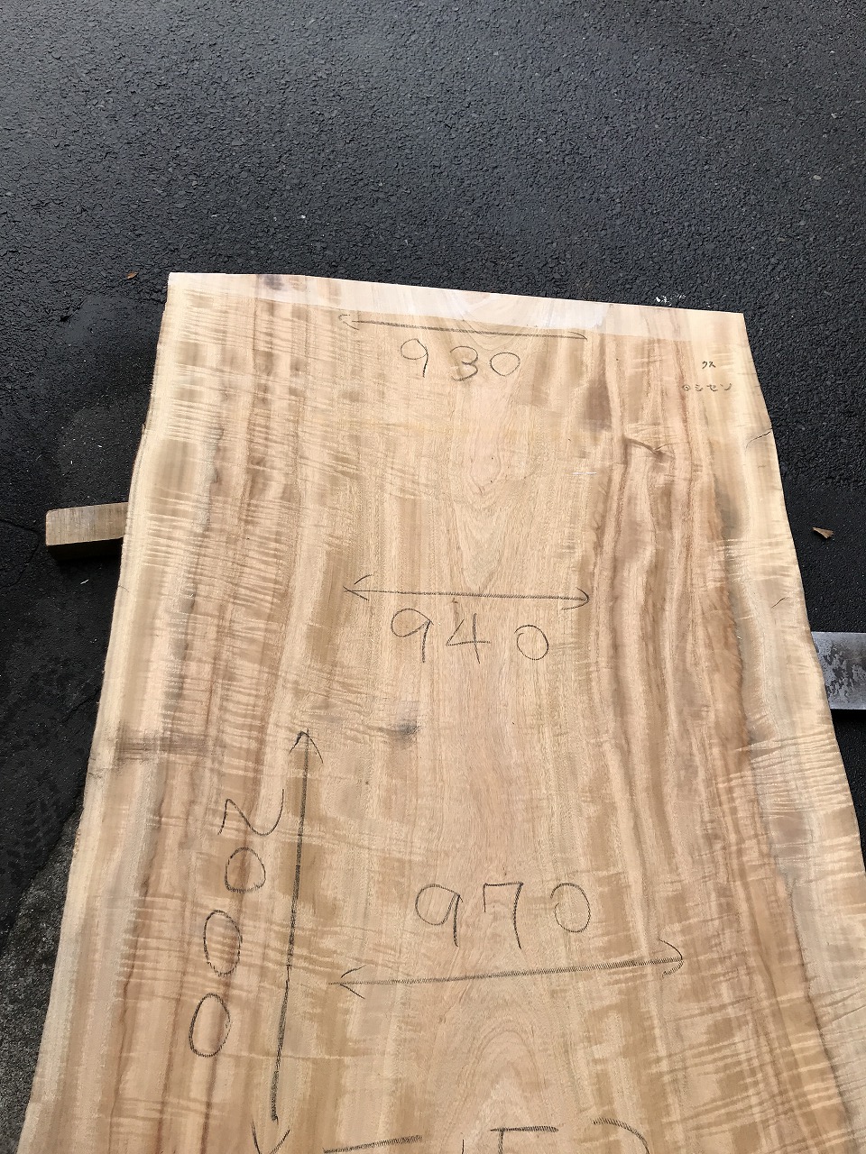3711F153