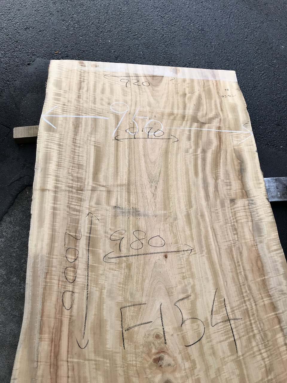 3711F154