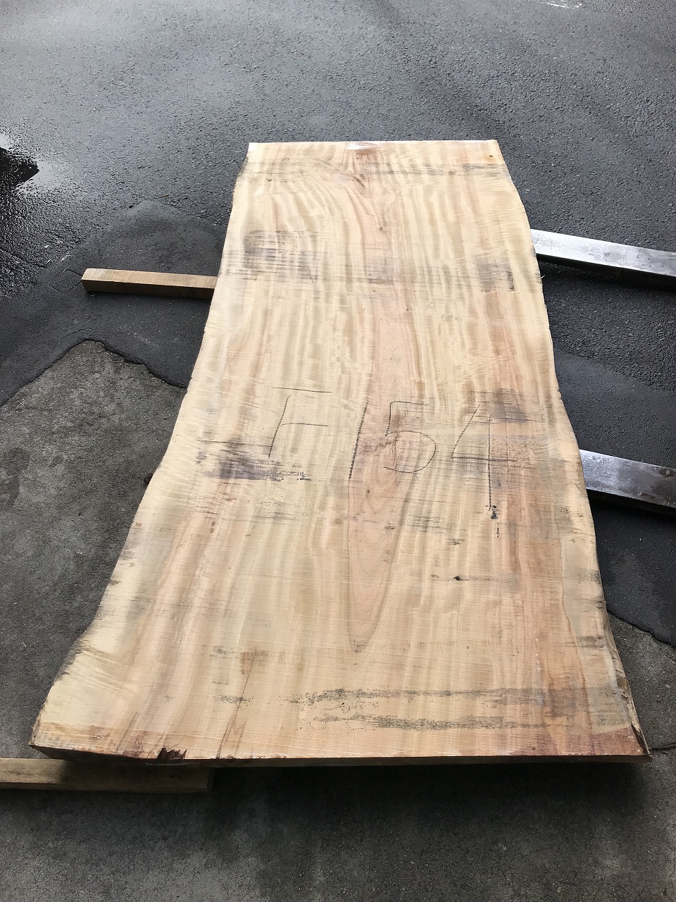 3711F154