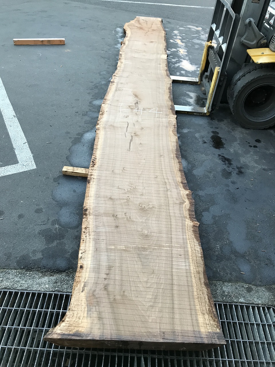 3711F44